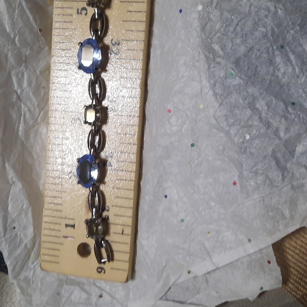 Zwarovski crystal Necklace - Picture 11 of 16